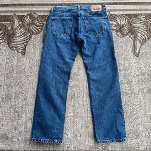 Levi’s 505 Jeans Men’s 33 x 20 (tag 32x30, stretched) Medium Blue Denim